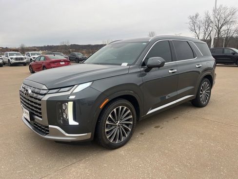 Used 2024 Hyundai Palisade Calligraphy image 7