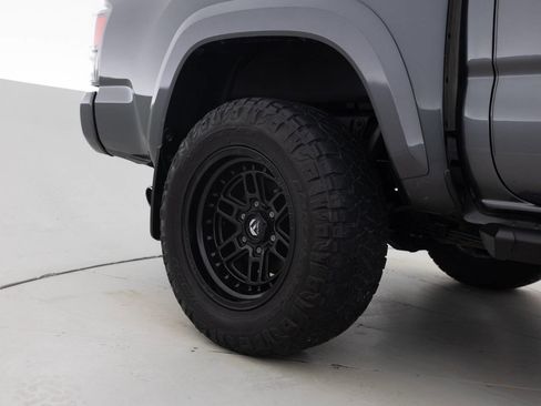 Used 2021 Toyota Tacoma TRD Sport image 19