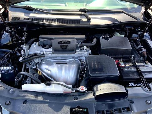 Used 2017 Toyota Camry SE FWD image 31