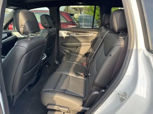 Certified 2024 Cadillac XT6 Sport w/ LPO, Floor Liner Package AWD/4WD image 18