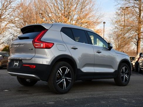 Certified 2025 Volvo XC40 B5 Core AWD/4WD image 7