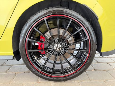 Used 2023 Volkswagen GTI 40th Anniversary Edition FWD image 39