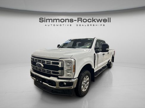Used 2024 Ford F250 XLT image 4
