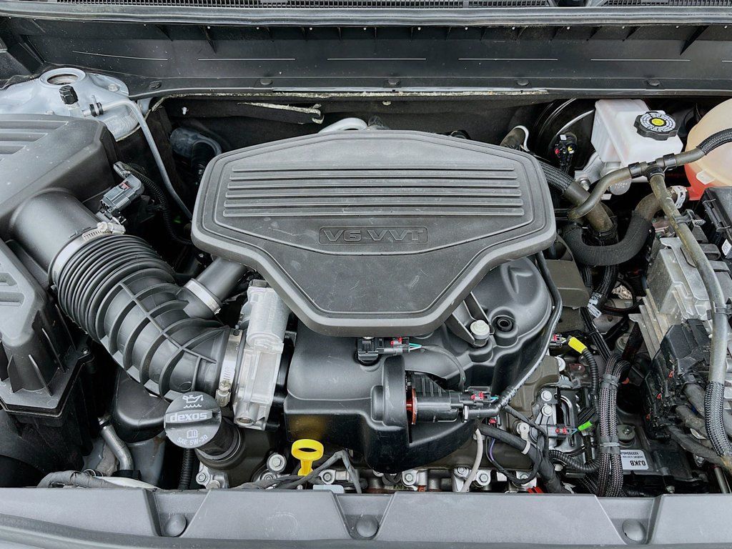 Used 2022 GMC Acadia Denali FWD image 32