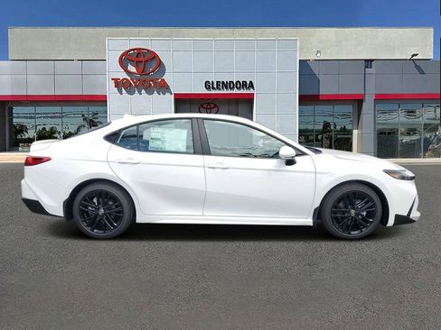 New 2026 Toyota Camry SE FWD image 2
