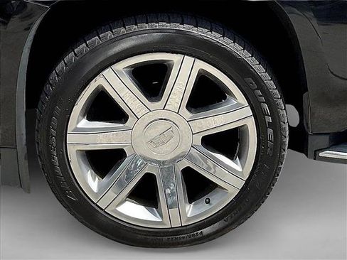 Used 2019 Cadillac Escalade Luxury RWD image 10