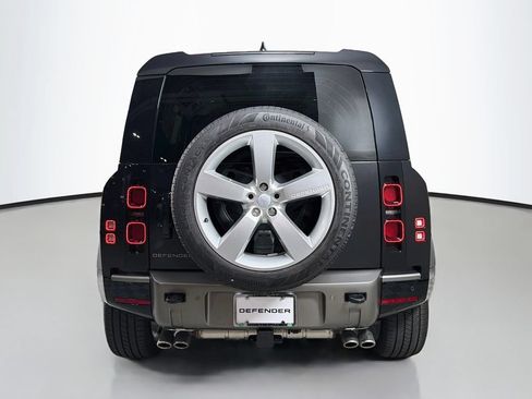 Used 2025 Land Rover Defender 110 X-Dynamic SE AWD/4WD image 6