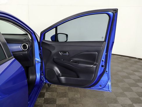 Used 2023 Nissan Versa SV image 16