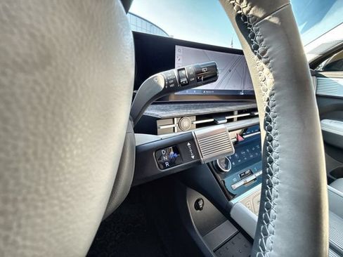 Used 2025 Hyundai Santa Fe Calligraphy FWD image 20