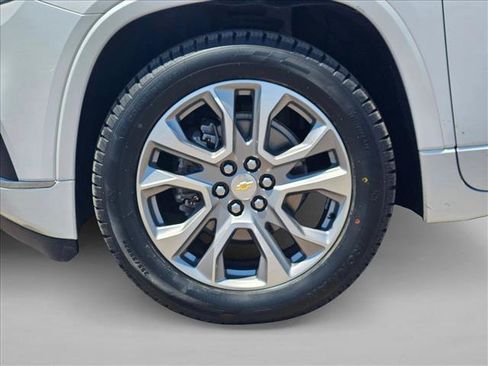 Used 2021 Chevrolet Traverse Premier AWD/4WD image 28