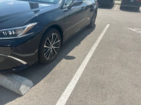 Certified 2023 Lexus ES 350 w/ Accessory Package (Z2) FWD image 2