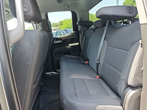 Used 2023 GMC Sierra 1500 SLE AWD/4WD image 9