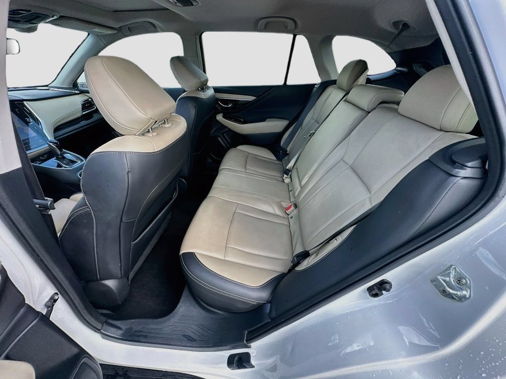 Used 2022 Subaru Outback Limited AWD/4WD image 22