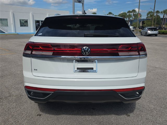 Used 2024 Volkswagen Atlas Cross Sport SE FWD image 4