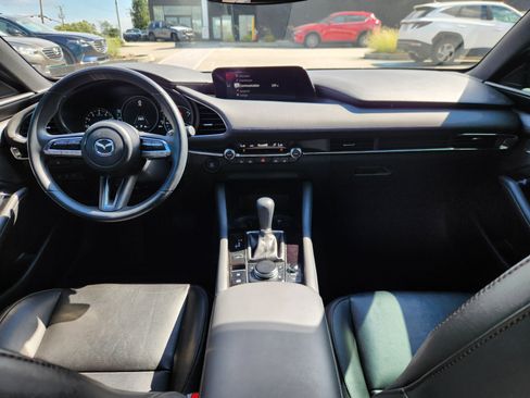 Used 2020 MAZDA MAZDA3 Hatchback w/ Premium Package FWD image 8