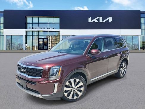 Used 2022 Kia Telluride S FWD image 1