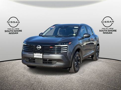 Used 2025 Nissan Kicks SR AWD/4WD image 4