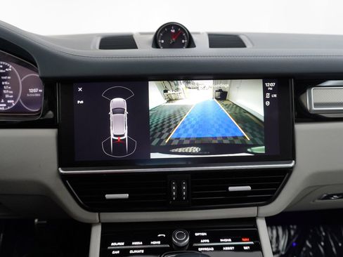 Certified 2023 Porsche Cayenne S AWD/4WD image 28