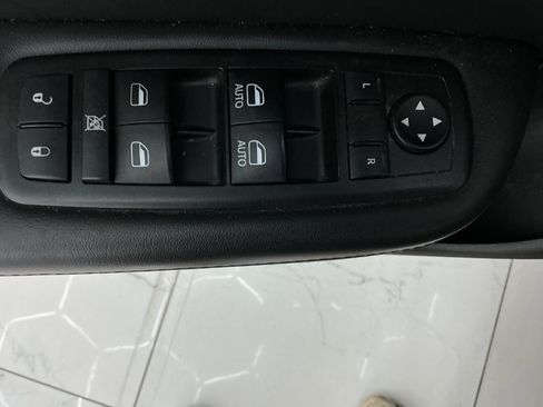 Used 2015 Chrysler 200 C FWD image 18