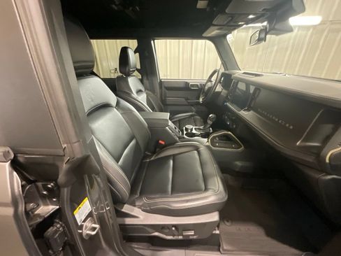Used 2025 Ford Bronco Badlands w/ Matte Film Protection Package AWD/4WD image 12