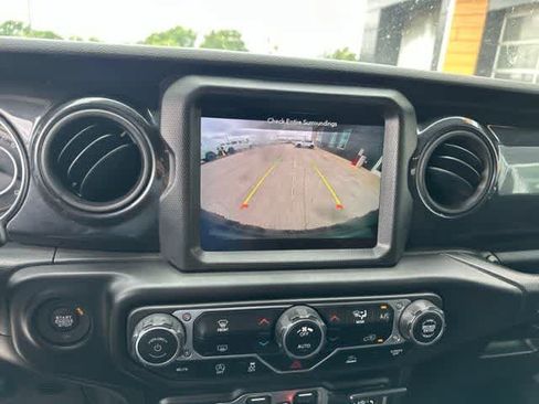 Used 2023 Jeep Wrangler Unlimited Sport AWD/4WD image 10