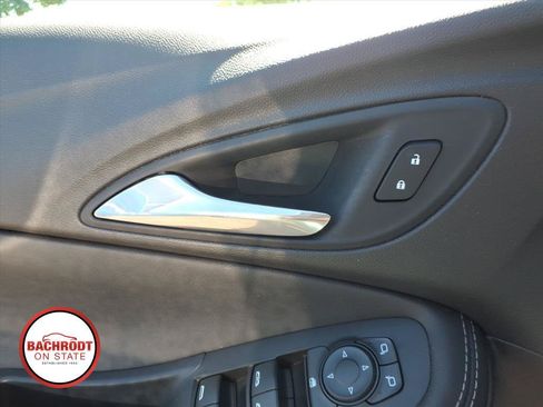 Used 2021 Buick Encore GX Select w/ LPO, Trailering Package AWD/4WD image 15