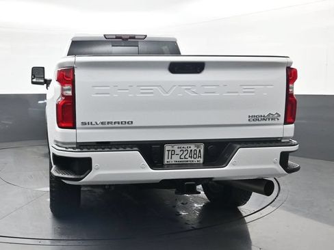 Used 2024 Chevrolet Silverado 2500 High Country w/ High Country Premium Package AWD/4WD image 5