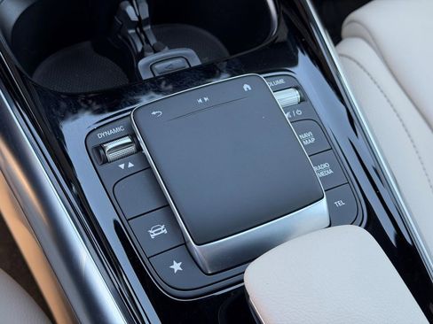 Used 2023 Mercedes-Benz GLA 250 4MATIC image 31