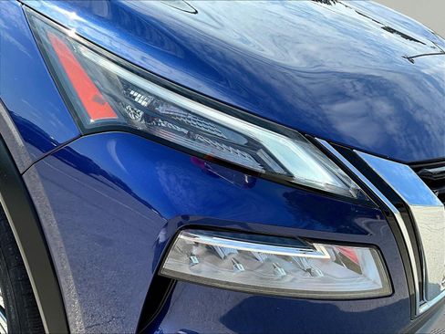 Used 2023 Nissan Rogue SV FWD image 31