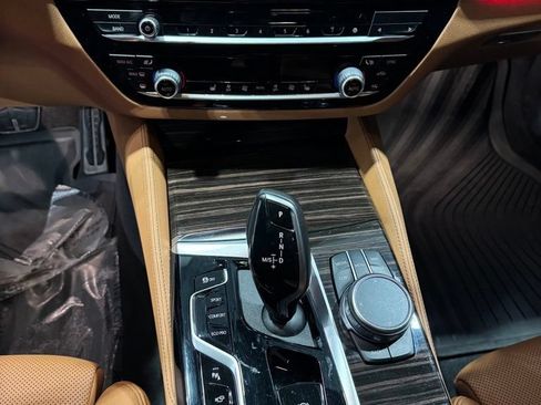 Used 2021 BMW 540i w/ M Sport Package RWD image 22