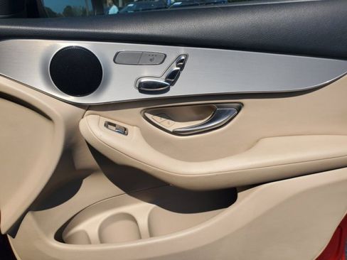 Used 2021 Mercedes-Benz GLC 300 GLC 300 SUV image 37