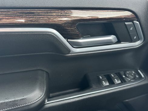 Certified 2022 GMC Sierra 1500 SLE image 11