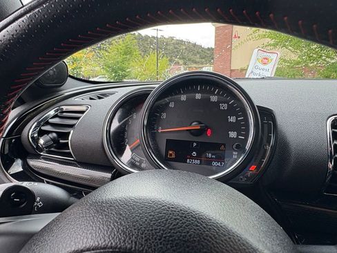 Used 2019 MINI Cooper Clubman S image 17