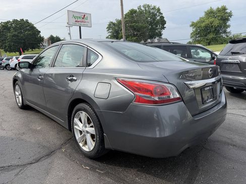 Used 2014 Nissan Altima 2.5 SV FWD image 4