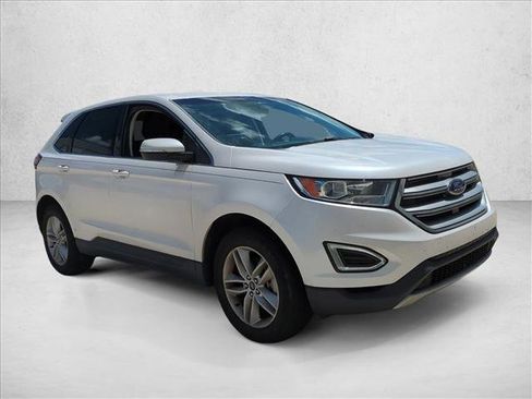 Used 2018 Ford Edge SEL w/ Equipment Group 201A FWD image 3