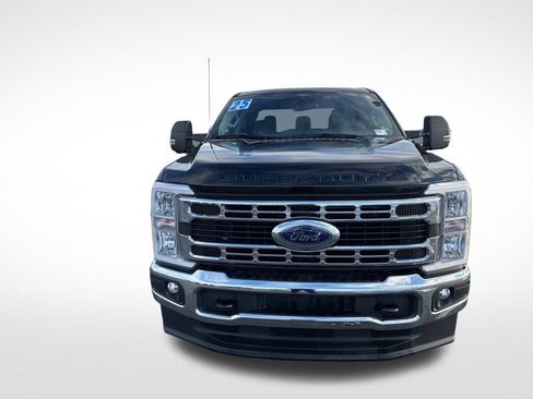 Used 2025 Ford F250 XLT image 8