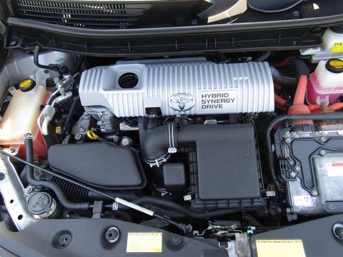 Used 2012 Toyota Prius V Two FWD image 32