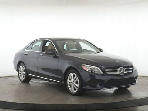 Used 2019 Mercedes-Benz C 300 4MATIC Sedan image 2