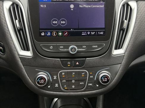 Used 2022 Chevrolet Malibu LT FWD image 22
