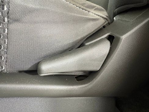 Used 2017 Nissan Frontier PRO-4X w/ Pro-4x Graphics Package image 13