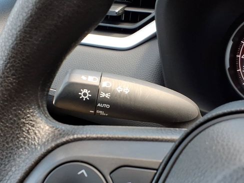 Used 2025 Toyota RAV4 XLE AWD/4WD image 28
