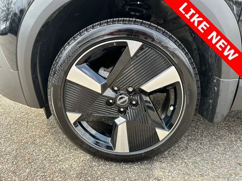 Certified 2025 Nissan Kicks SR image 12