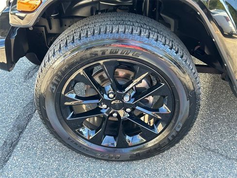 Used 2021 Jeep Gladiator Overland image 9