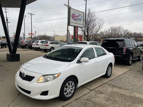 Used 2010 Toyota Corolla LE image 8