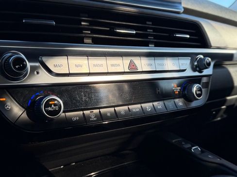 Used 2022 Kia Telluride SX w/ SX Prestige Package image 26