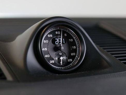 Certified 2026 Porsche Macan image 24