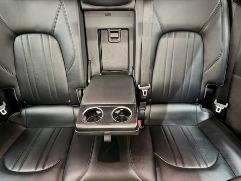 Used 2022 Maserati Levante GT image 8