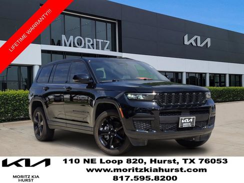 Used 2025 Jeep Grand Cherokee L Laredo RWD image 1