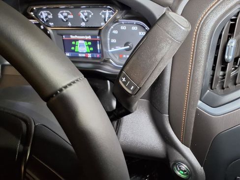 Used 2022 GMC Sierra 1500 AT4 image 11