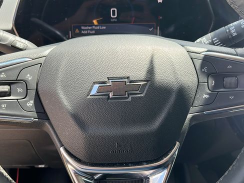 Used 2025 Chevrolet Trax ACTIV w/ Sunroof Package FWD image 15